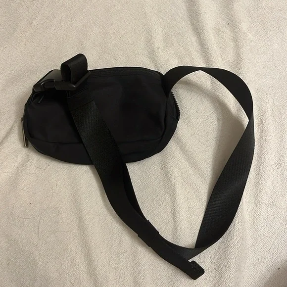 Lululemon Belt Bag - Picture 4 of 4